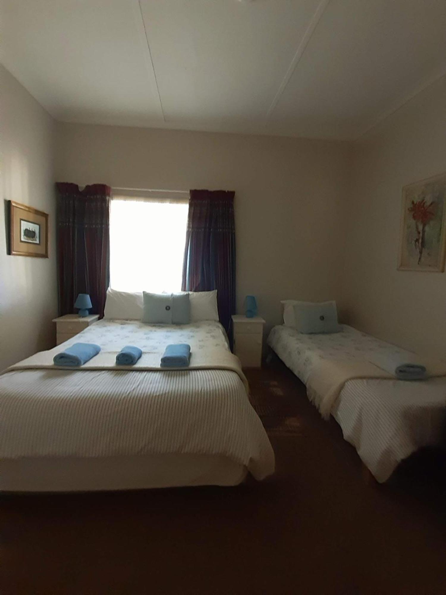 Sutherland Guest House Room photo