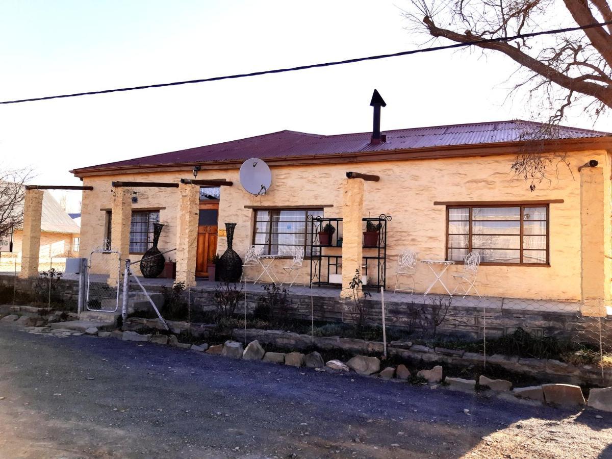 Sutherland Guest House Exterior photo